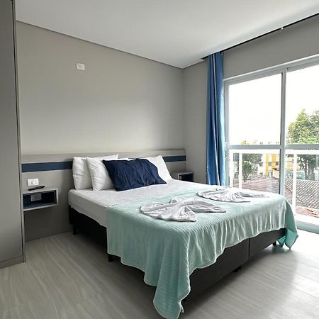 13- Studio Decorado Lindo! Otimo Para Casal!!! 库里提巴 外观 照片