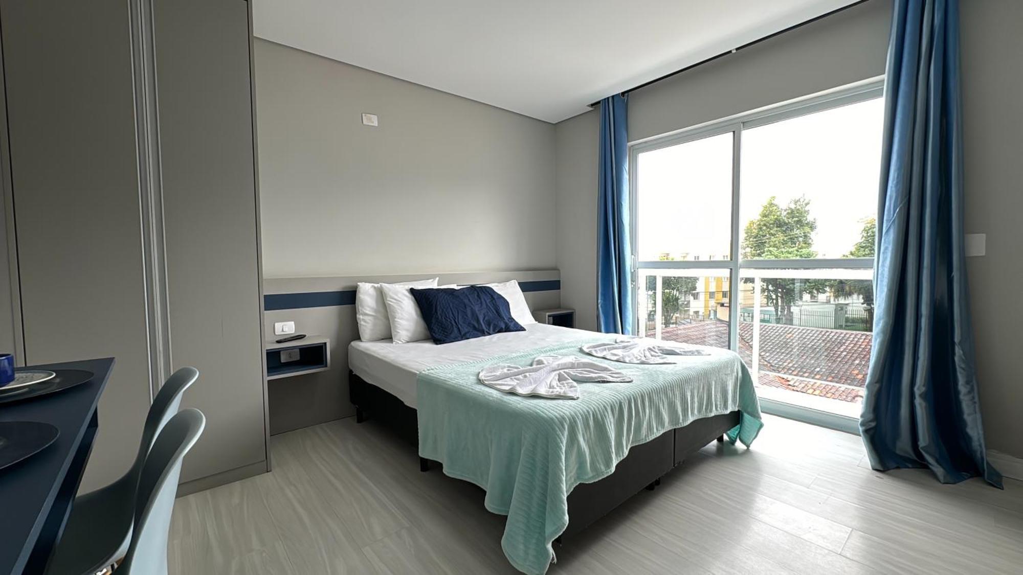 13- Studio Decorado Lindo! Otimo Para Casal!!! 库里提巴 外观 照片